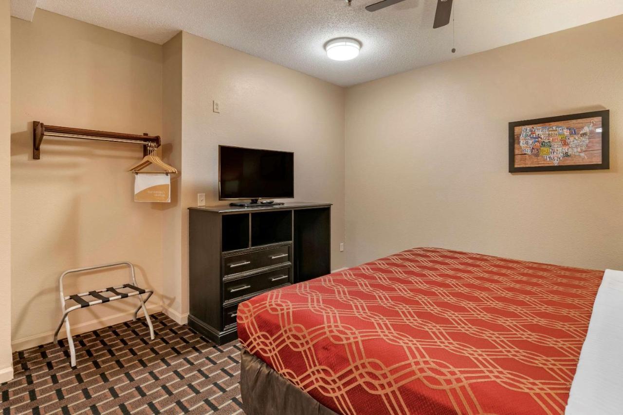 Econo Lodge Inn & Suites Granite City Εξωτερικό φωτογραφία