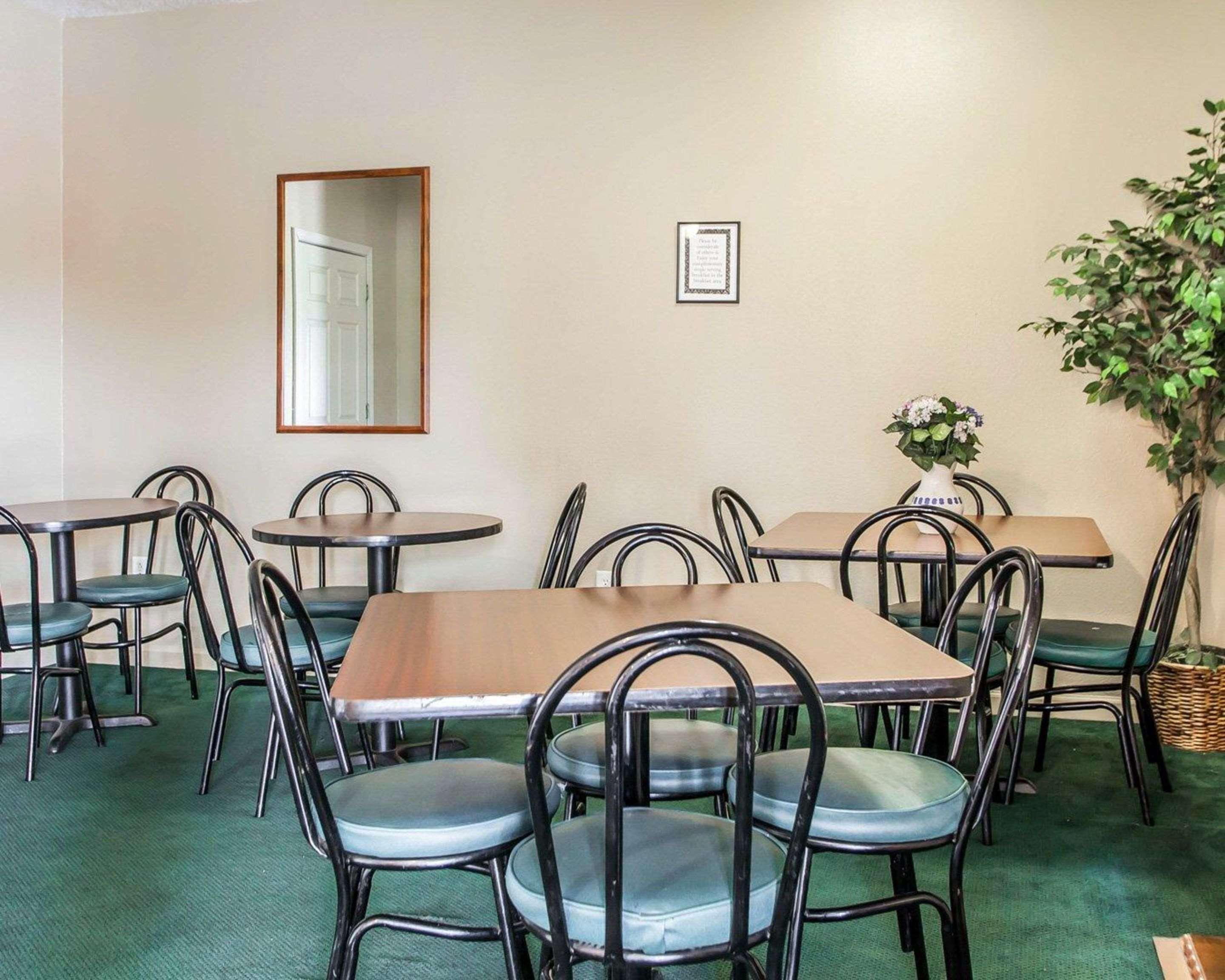 Econo Lodge Inn & Suites Granite City Εξωτερικό φωτογραφία