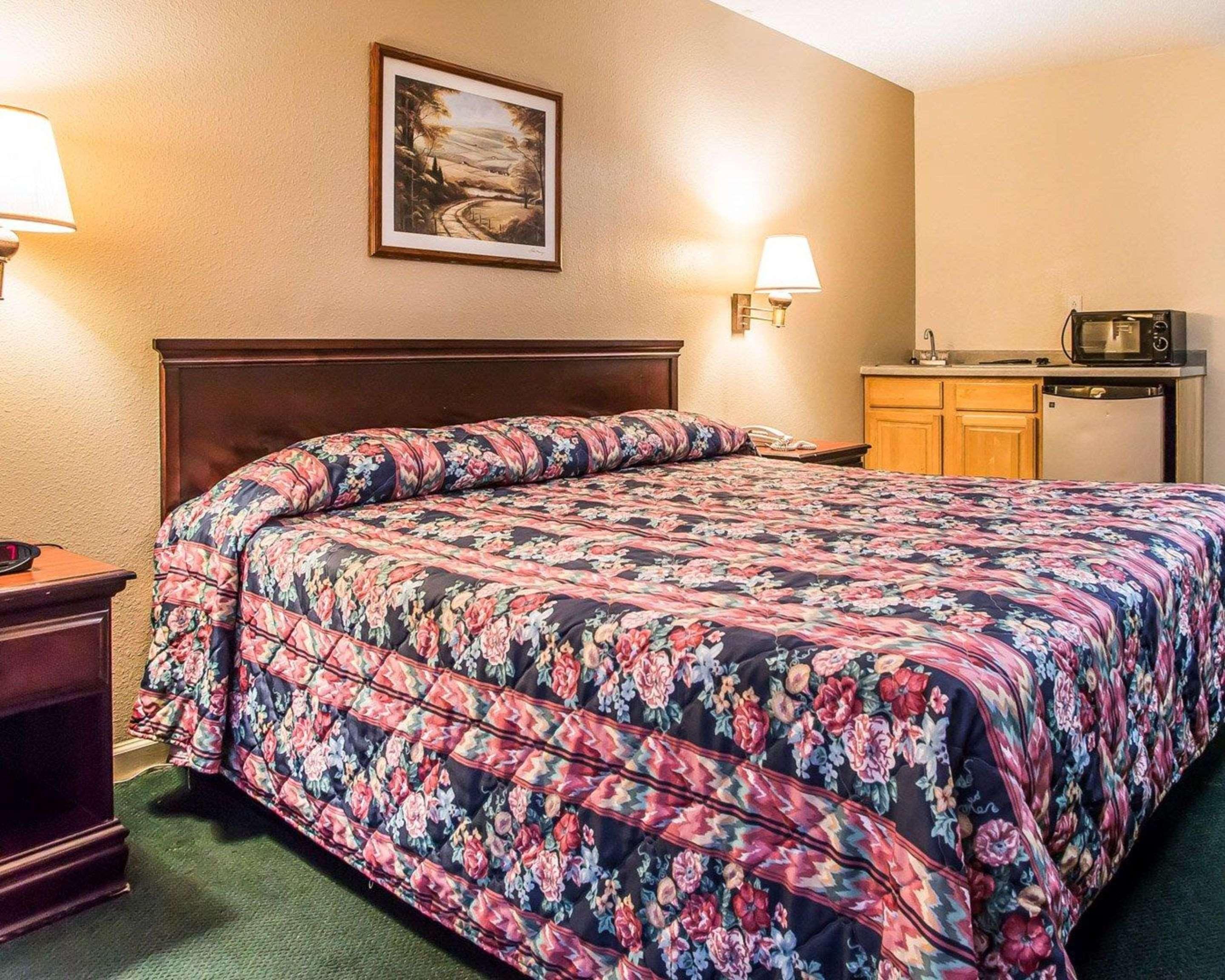 Econo Lodge Inn & Suites Granite City Εξωτερικό φωτογραφία
