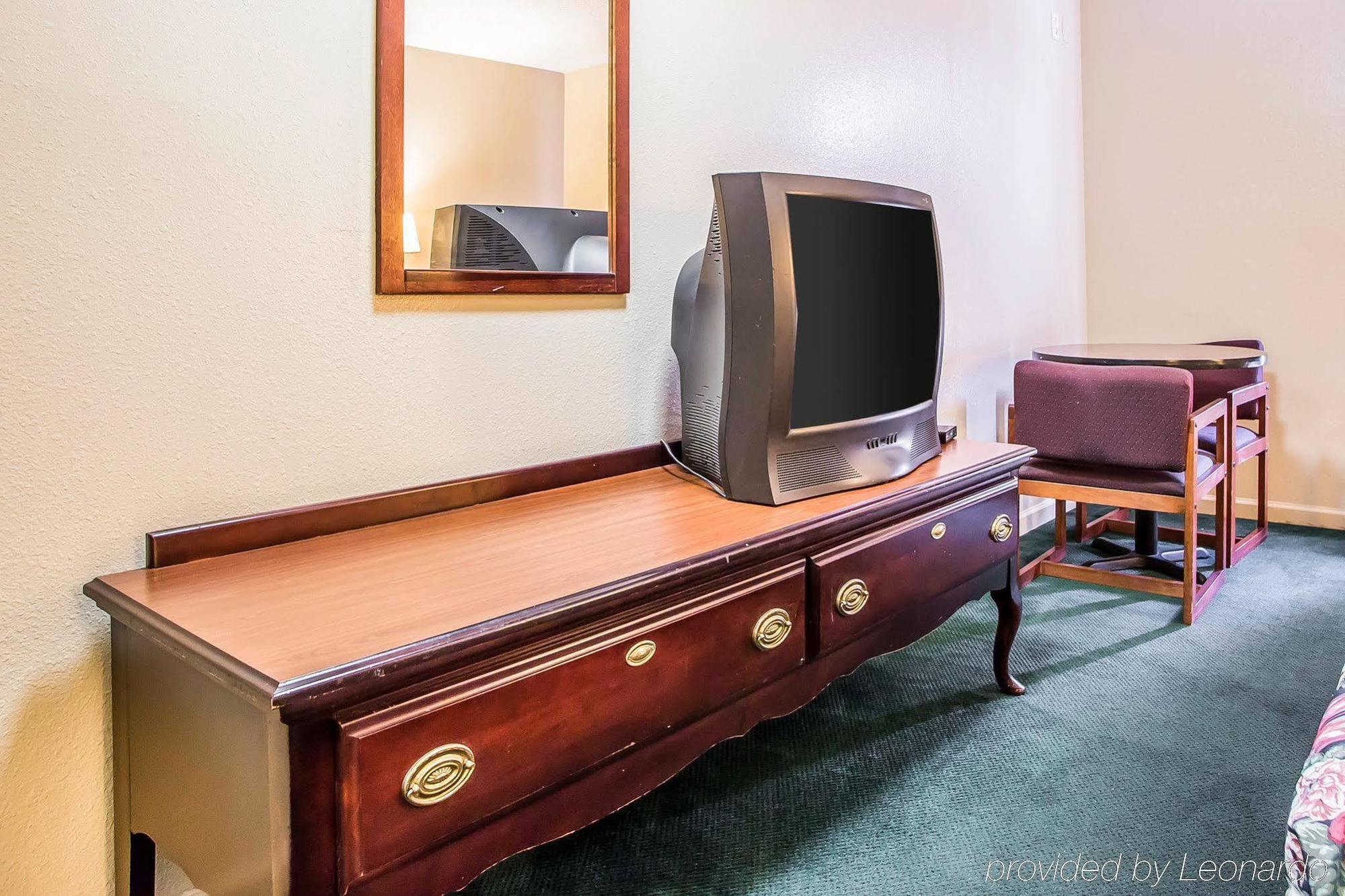 Econo Lodge Inn & Suites Granite City Εξωτερικό φωτογραφία